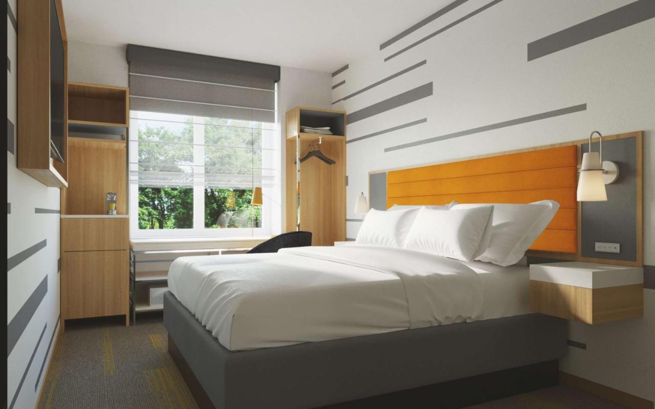 Hampton Inn By Hilton New York Times Square Exterior photo