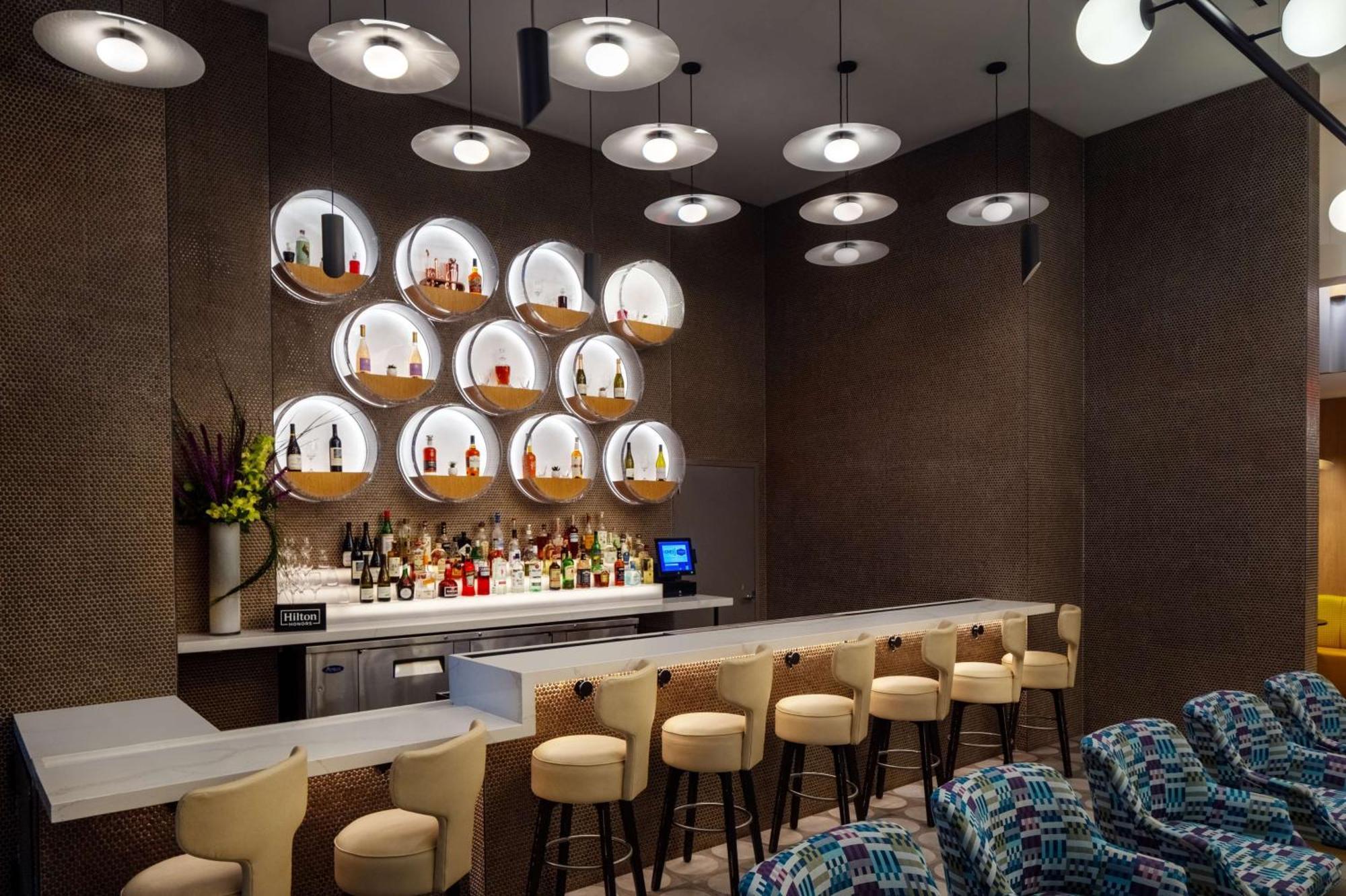 Hampton Inn By Hilton New York Times Square Exterior photo